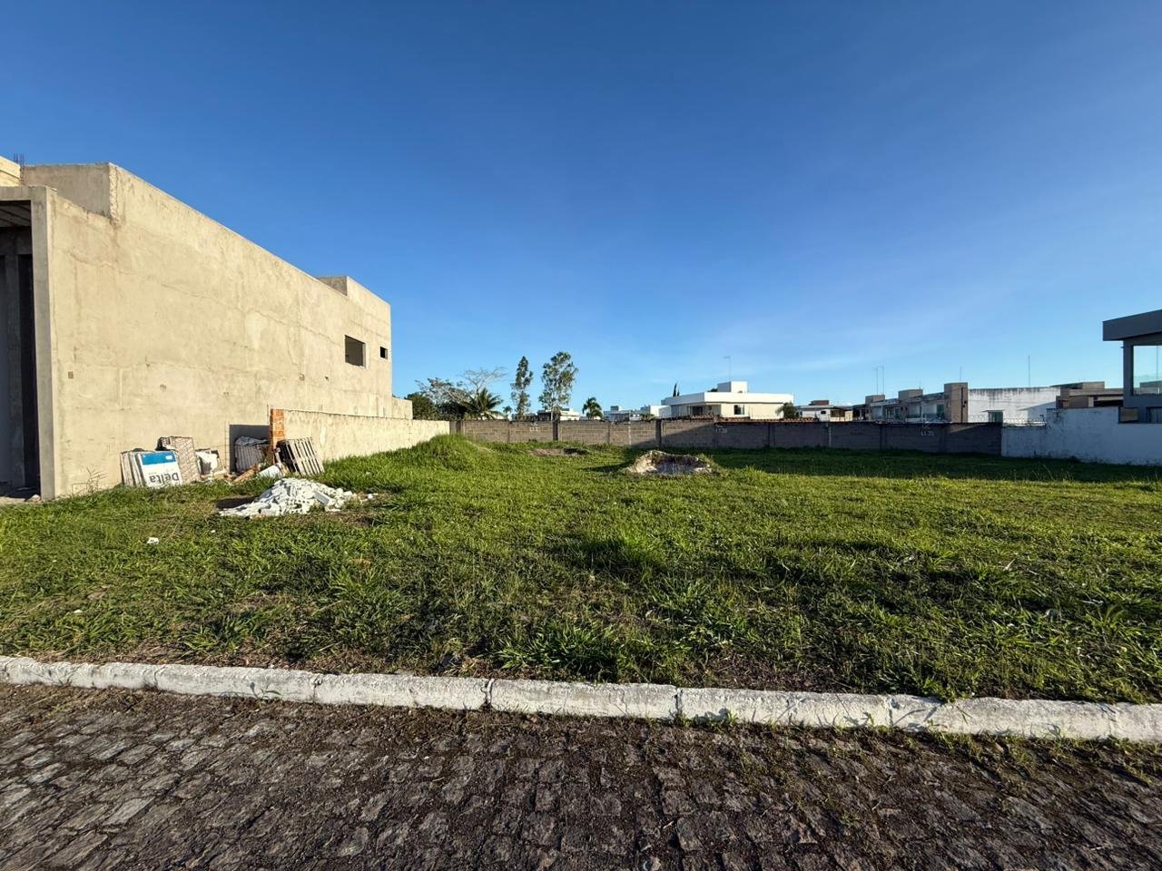 TERRENO EM CONDOMÍNIO NA MARIA PRETA